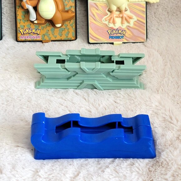 Pokémon the Movie - 2000 Burger King - Lot Of 4 Power Cards w/ Stands - Used - Picture 7 of 8